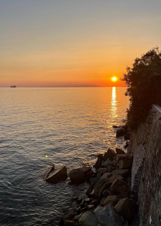 Seaside Resort Trieste Exterior foto